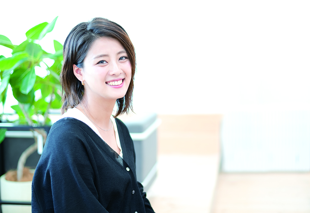 証券会社 井戸 彩乃